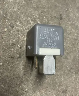 Lexus CT 200H Other relay 9098702025