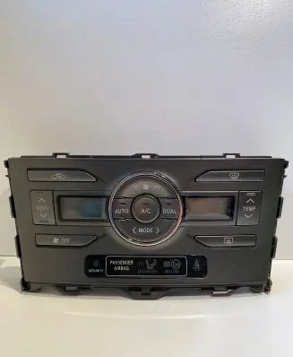 Toyota Auris 150 Climate control unit 5590012A30B 6K050C5