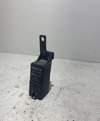 Chrysler Sebring (JS) Glow plug pre-heat relay 05033351AA