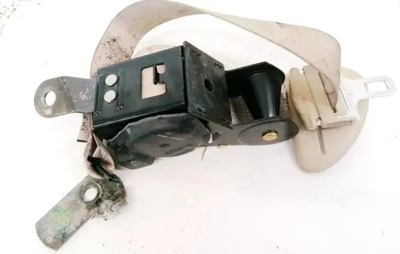 Cadillac CTS Rear seatbelt