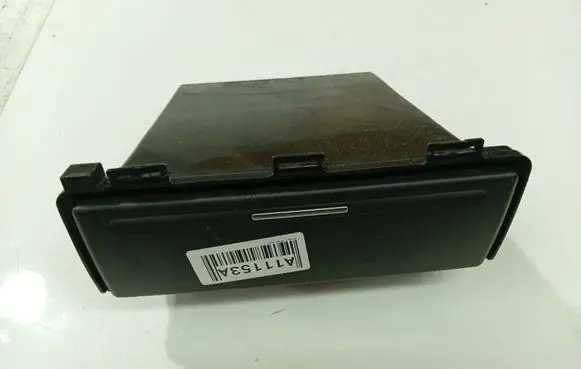 Nissan Tiida C11 Glove box 68275EL00A