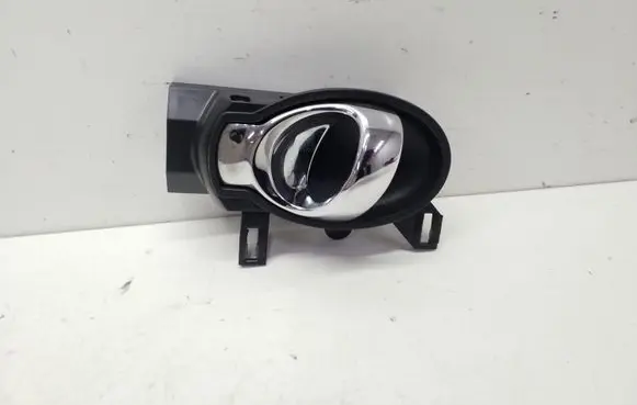 Nissan Juke I F15 Front door interior handle