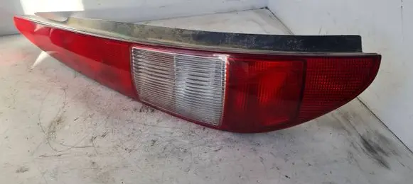 Ford Mondeo Mk III Rear/tail lights