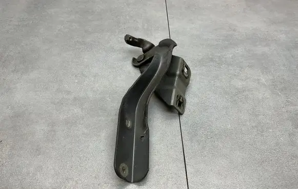 Nissan Pulsar Engine bonnet/hood hinges 