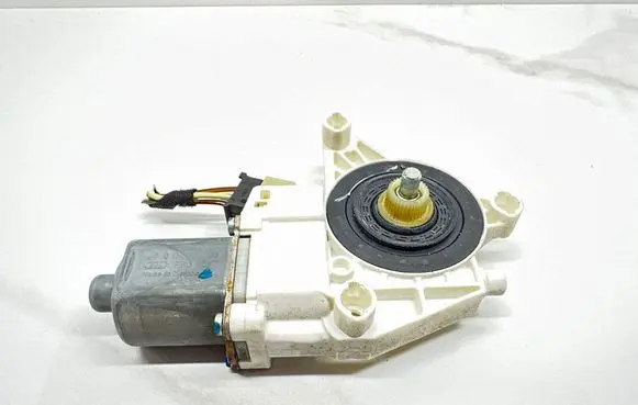 Mercedes-Benz GL X164 Rear door window regulator motor A2518200108 996150200