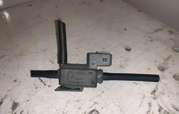 BMW 7 E65 E66 Turbo solenoid valve 70012400 D364