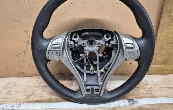 Nissan Altima Steering wheel 2277484303TA1A 227748430