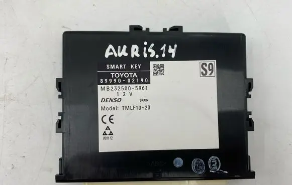 Toyota Auris E180 Keyless (KESSY) go control unit/module 8999002190