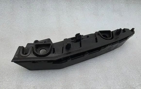 Skoda Fabia Mk4 (6VA) Front bumper mounting bracket 6VA807184