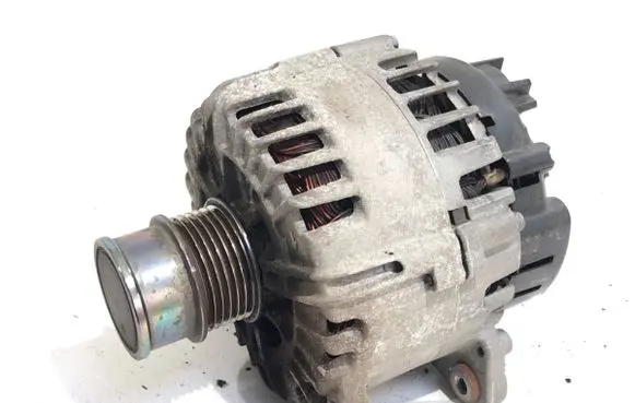Volkswagen Golf VII Generator/alternator 04C903023K