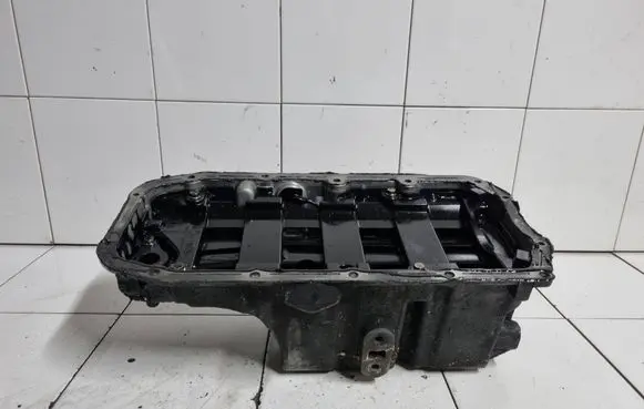 Opel Insignia A Oil sump 55567087