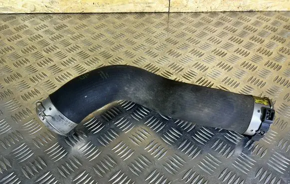 BMW 4 F32 F33 Intercooler hose/pipe 7810617 1161781061705