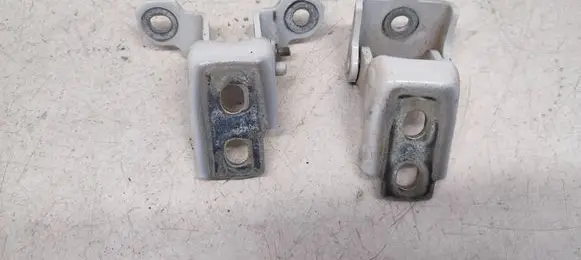 Renault Clio IV Rear door hinge set 804000016r 804200003r