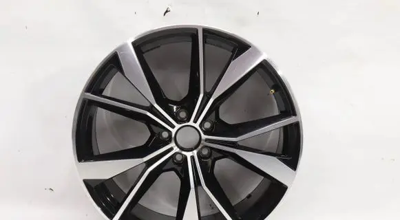 Volkswagen Tiguan R20 alloy rim 