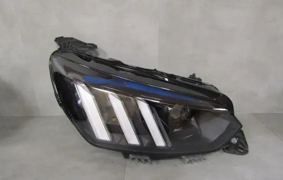 Peugeot 208 II Headlight/headlamp 9841641980 01HCRPL125 L615795