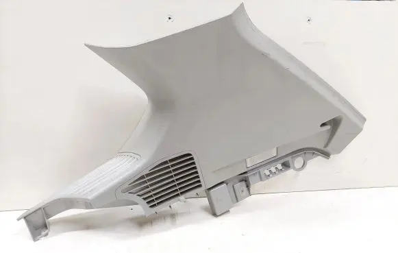 (D)pillar trim (top)