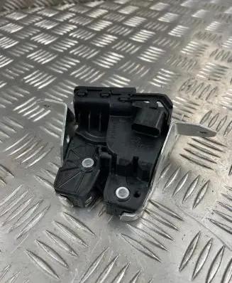 Tailgate/trunk/boot lock/catch/latch