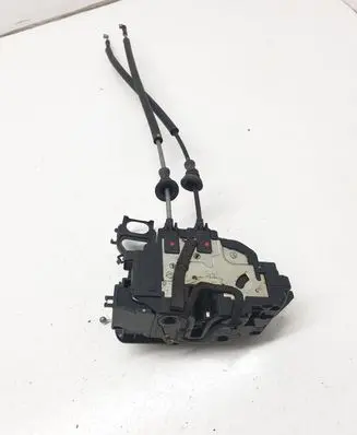 Hyundai Santa Fe Front door lock 813102B070