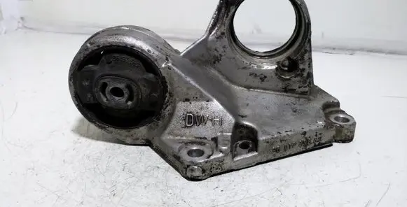 Peugeot 206 Engine mount bracket 96193563