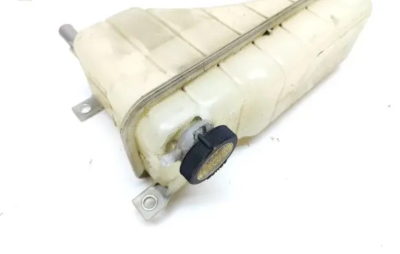 Toyota Land Cruiser (J150) Coolant expansion tank/reservoir