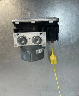 Volkswagen Caddy Master brake cylinder 