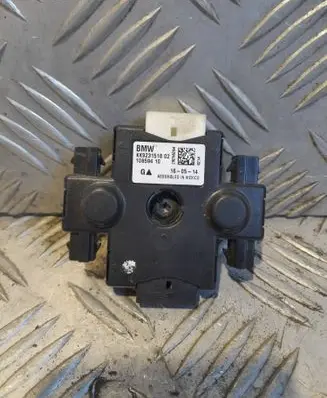 BMW 3 F30 F35 F31 Antenna control unit 10859410