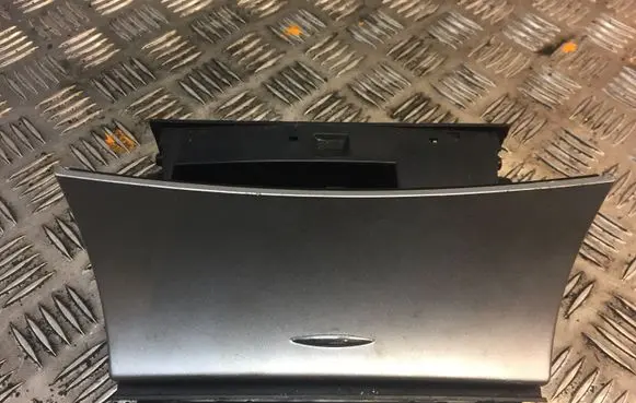 Mercedes-Benz E W211 Car ashtray 2118101330 A2118101330