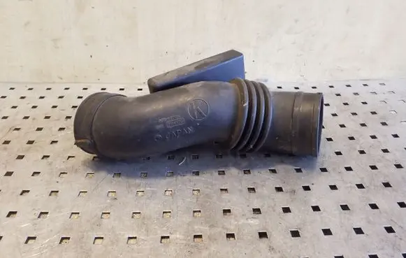Subaru Outback Air intake duct part