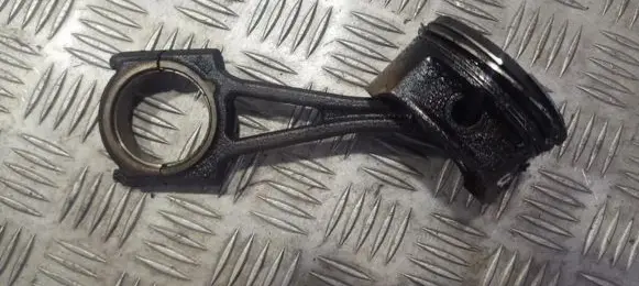 Opel Corsa B Piston with connecting rod