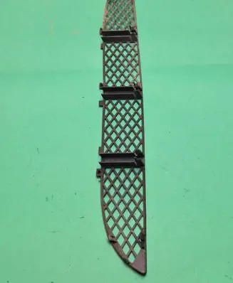 Front bumper lower grill
