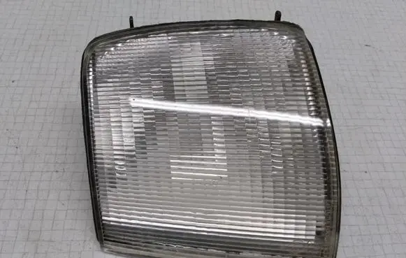 Volkswagen PASSAT B3 Front indicator light 010396 183314