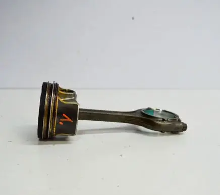 Audi A4 S4 B9 8W Piston 