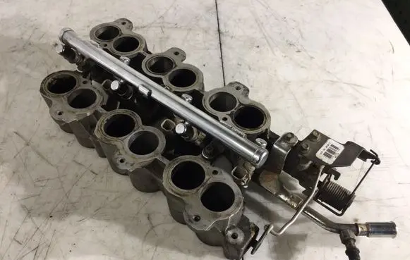 Ford Mondeo Mk III Intake manifold PTRU9K461AA 1S7EBC0615012