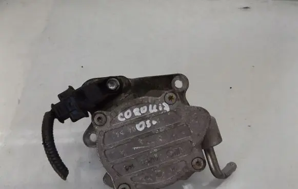 Toyota Corolla E120 E130 Vacuum pump