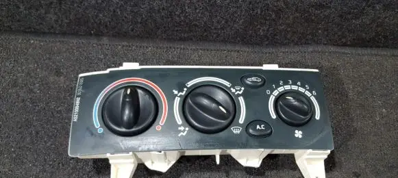 Renault Megane I Climate control unit 655739W 100840
