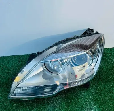 Mercedes-Benz R W251 Headlight/headlamp A2518203561