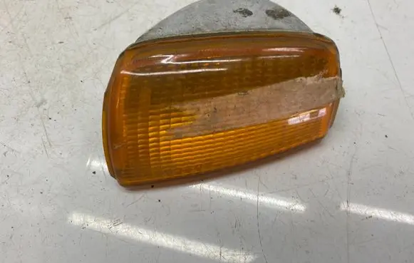Volkswagen Polo III 6N 6N2 6NF Front indicator light