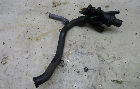 Ford Kuga II Thermostat housing 980364878000