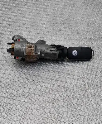 Volkswagen Polo IV 9N3 Ignition lock 4B0905851Q