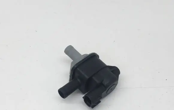 Toyota RAV 4 (XA50) Vacuum valve 1362007110 1912188