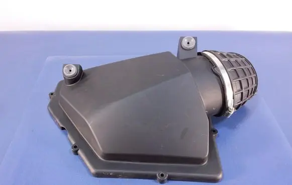 BMW X7 G07 Air filter box 8689754