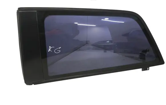 Audi A3 S3 8L Rear side window