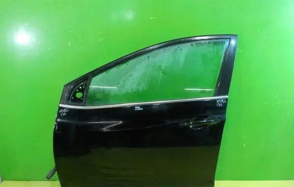 Hyundai i30 Front door PRZOD XP182