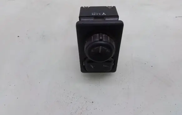 Nissan X-Trail T30 Wing mirror switch
