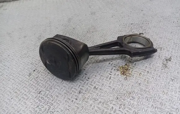 Opel Corsa D Piston with connecting rod