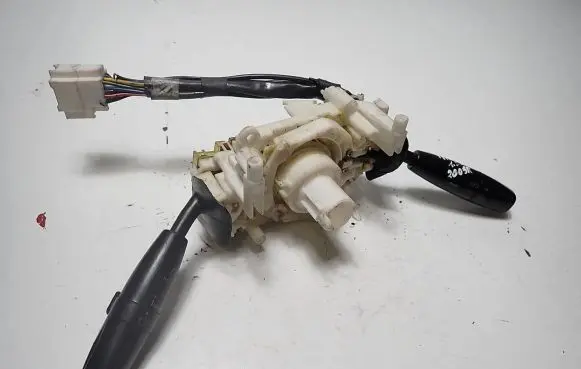 KIA Rio Wiper turn signal indicator stalk/switch 93400FD110