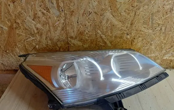 Chevrolet Traverse I Headlight/headlamp 20794770