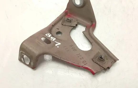 Opel Astra J Fender mounting bracket 13276369