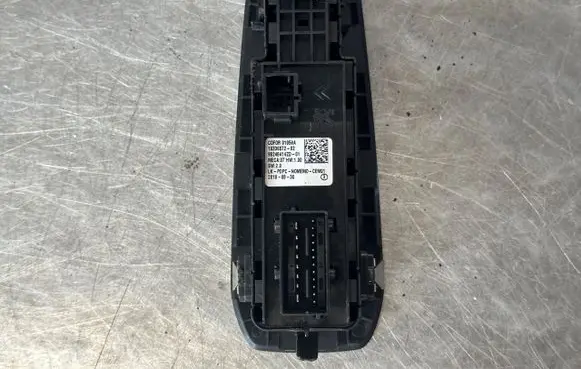 Peugeot 308 Electric window control switch 98248414ZD