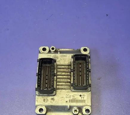 Opel Meriva A Engine control unit/module 0261208255 55353613 1039S08325
